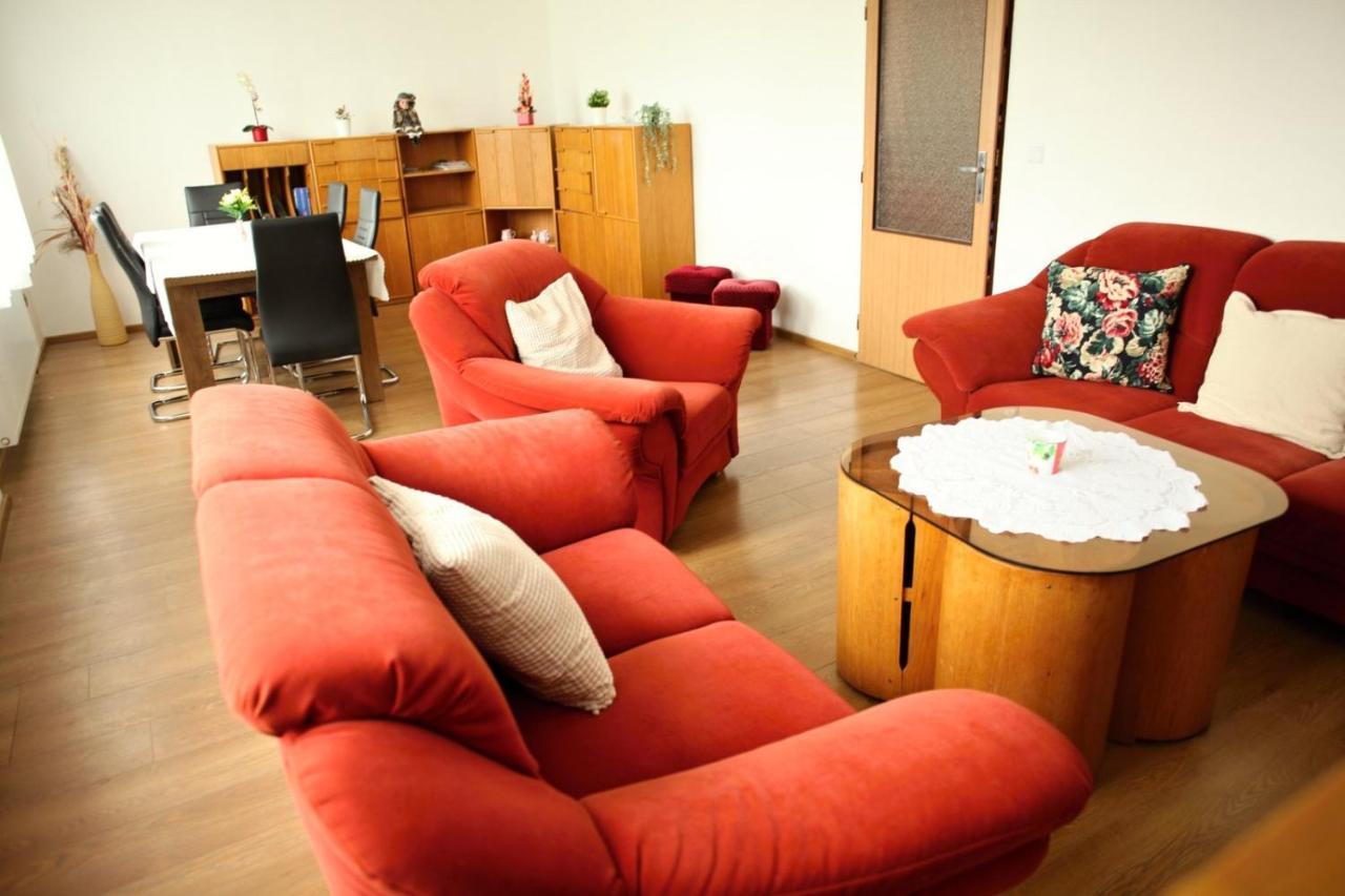 Dum V Ceskem Raji Villa Dolni Bousov Ngoại thất bức ảnh