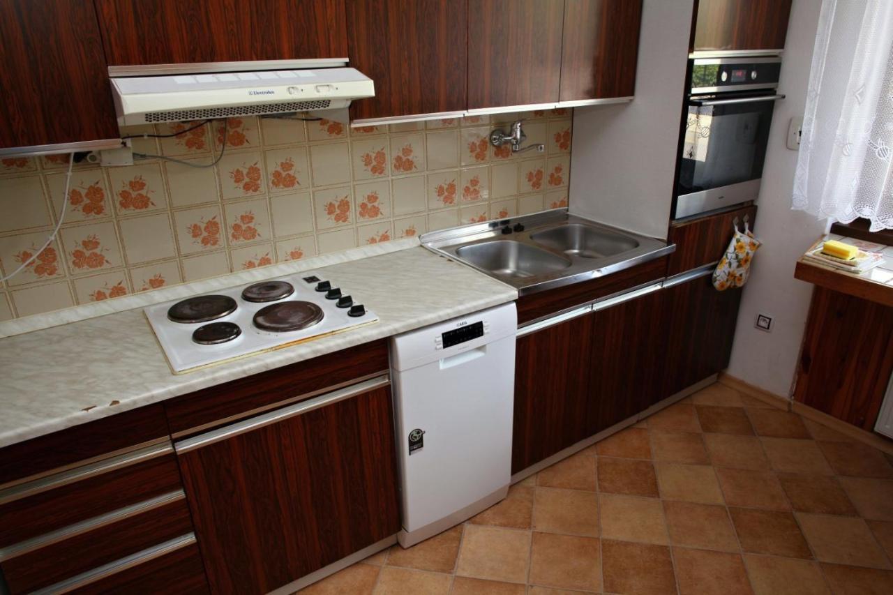 Dum V Ceskem Raji Villa Dolni Bousov Ngoại thất bức ảnh