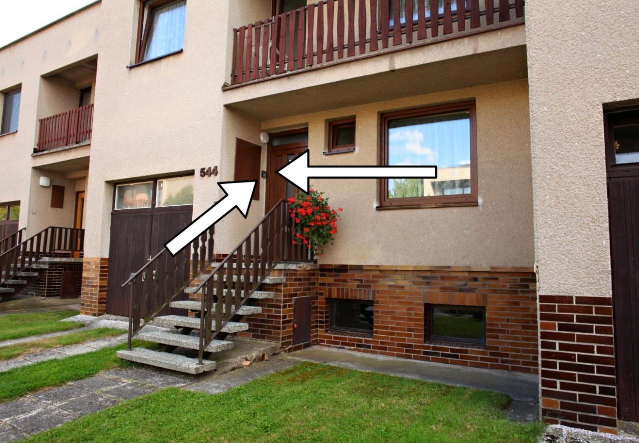 Dum V Ceskem Raji Villa Dolni Bousov Ngoại thất bức ảnh