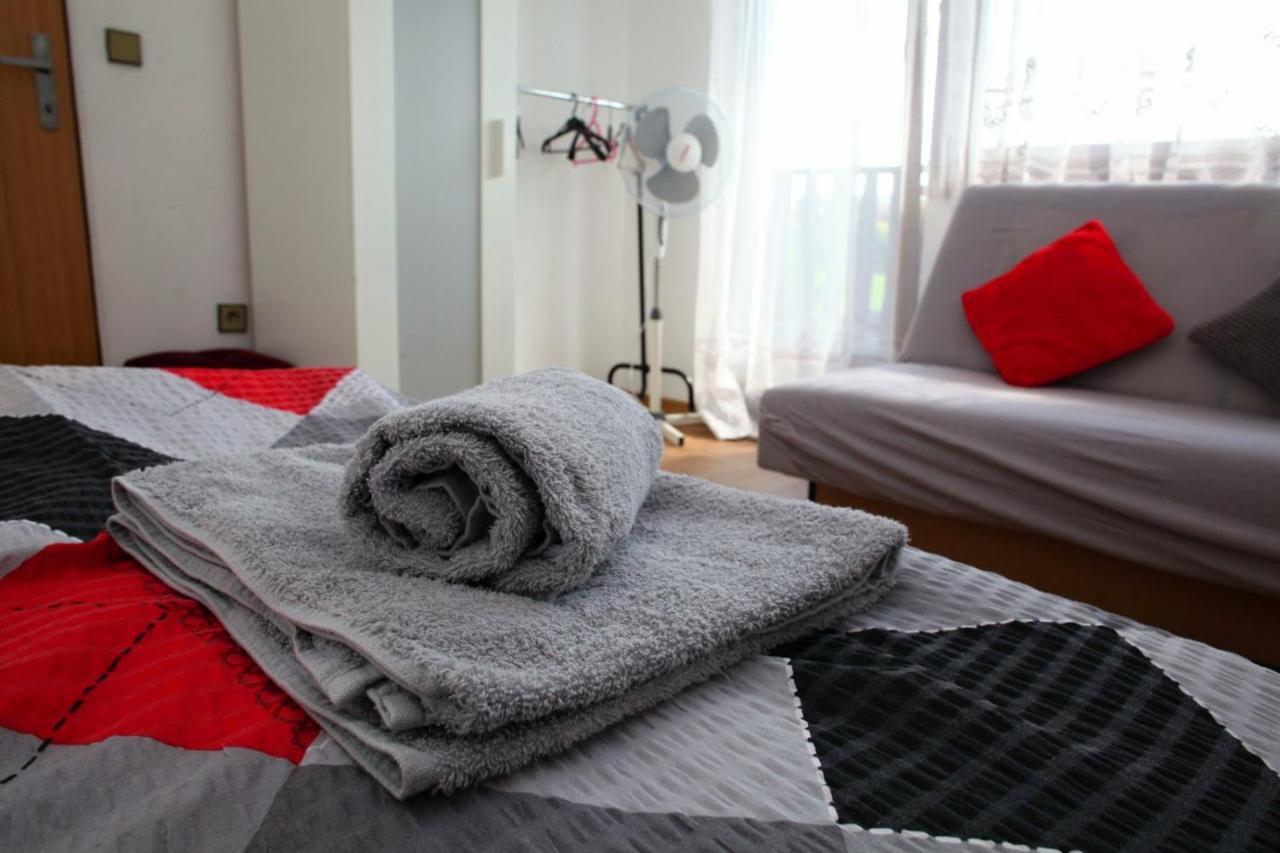 Dum V Ceskem Raji Villa Dolni Bousov Ngoại thất bức ảnh
