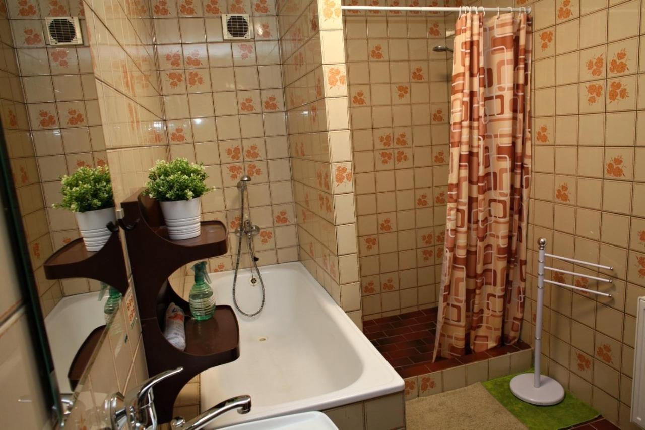Dum V Ceskem Raji Villa Dolni Bousov Ngoại thất bức ảnh